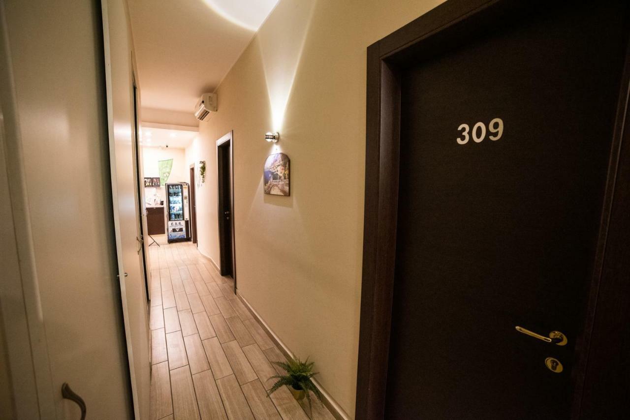 B&B Metropolitan Nápoles Exterior foto